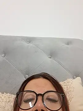 Snapshot of Anayssa_ chatting on 09.14.25 Anayssa online show from 09.14.25