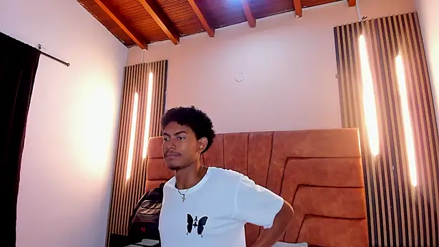 Snapshot of FYKMOR_1 chatting on 10.28.25 FYKMOR 1 online show from 10.28.25