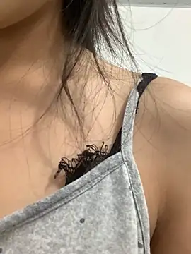    Lily    online show from 04.05.26