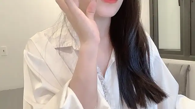 Snapshot of ___Lily___ chatting on 06.06.26 Lily online show from 06.06.26