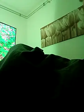 handsome8inchh online show from 11.19.25