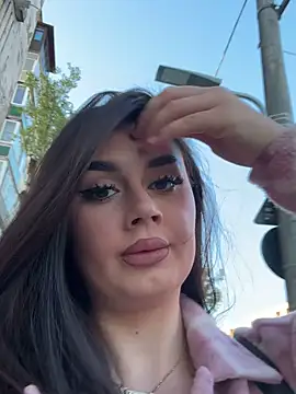 KendraMoon online show from 10.20.25