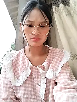 saronla 03 online show from 10.31.25