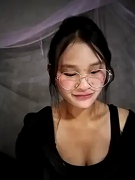 saronla 03 online show from 12.02.25