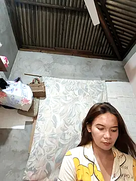 ur hotsiren online show from 11.04.25