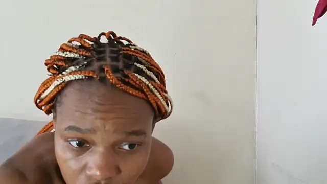 SexyBitchx01 online show from 10.10.25