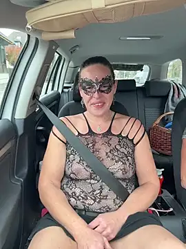 Snapshot of Nadja_Noir chatting on 11.08.25 Nadja Noir online show from 11.08.25