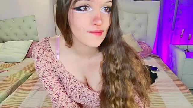 Snapshot of kamila_blush chatting on 11.23.25 kamila blush online show from 11.23.25