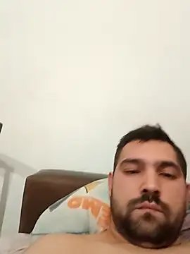 Snapshot of flr196 chatting on 12.20.25 flr196 online show from 12.20.25