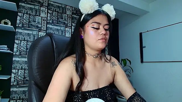 Mia Morelli  online show from 09.26.25