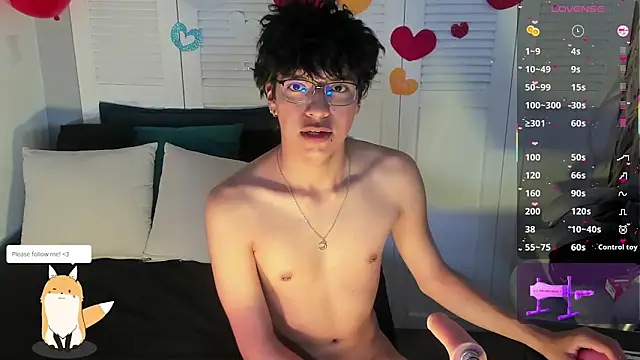 Snapshot of miilo_wolf chatting on 09.15.25 miilo wolf online show from 09.15.25