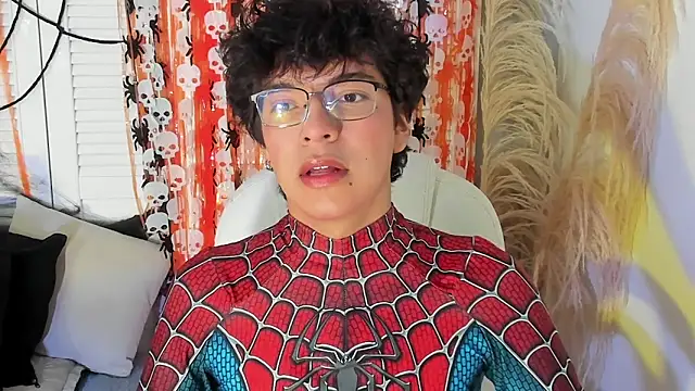 Snapshot of miilo_wolf chatting on 10.07.25 miilo wolf online show from 10.07.25