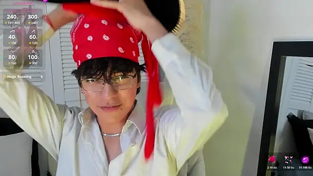 Snapshot of miilo_wolf chatting on 10.20.25 miilo wolf online show from 10.20.25