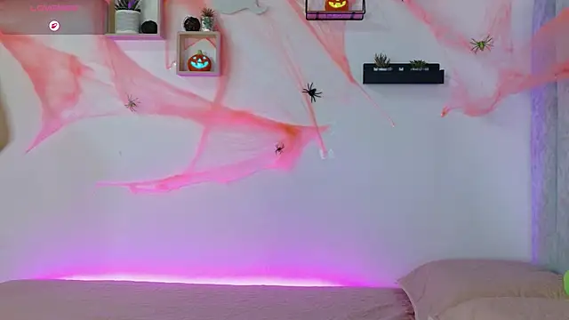 manumontoya  online show from 10.26.25