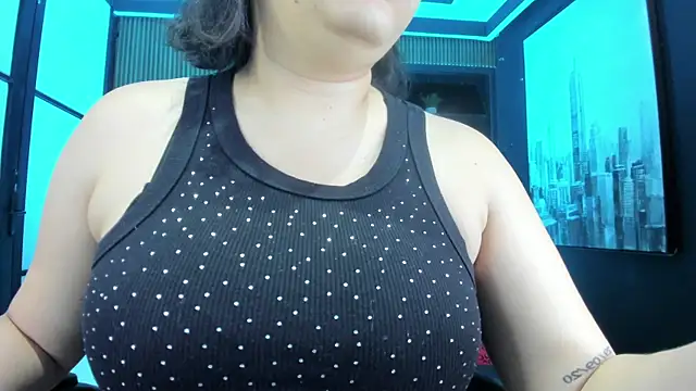 Snapshot of SamaraAnders_ chatting on 06.25.26 SamaraAnders online show from 06.25.26