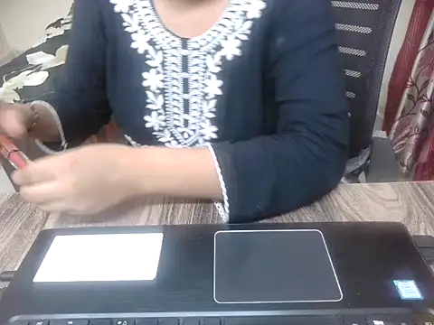 Snapshot of lusty_kaira chatting on 07.28.26 lusty kaira online show from 07.28.26