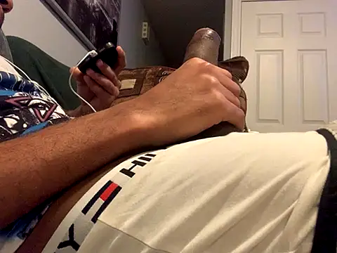 Snapshot of Insurance-03 chatting on 10.03.25 Insurance-03 online show from 10.03.25