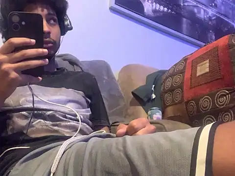 Snapshot of Insurance-03 chatting on 10.12.25 Insurance-03 online show from 10.12.25