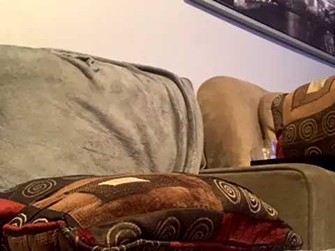 Snapshot of Insurance-03 chatting on 10.15.25 Insurance-03 online show from 10.15.25