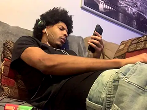 Snapshot of Insurance-03 chatting on 10.16.25 Insurance-03 online show from 10.16.25