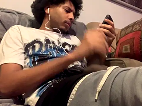 Snapshot of Insurance-03 chatting on 10.19.25 Insurance-03 online show from 10.19.25