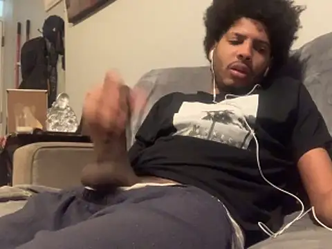 Snapshot of Insurance-03 chatting on 11.11.25 Insurance-03 online show from 11.11.25