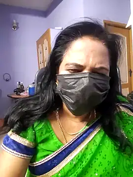 Snapshot of mallu-lover chatting on 09.13.25 mallu-lover online show from 09.13.25