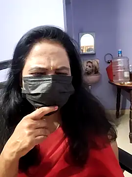 Snapshot of mallu-lover chatting on 09.17.25 mallu-lover online show from 09.17.25