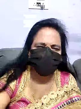 Snapshot of mallu-lover chatting on 09.27.25 mallu-lover online show from 09.27.25