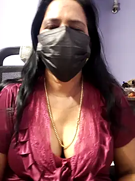 Snapshot of mallu-lover chatting on 09.29.25 mallu-lover online show from 09.29.25