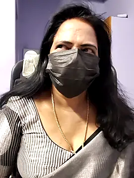 Snapshot of mallu-lover chatting on 09.30.25 mallu-lover online show from 09.30.25