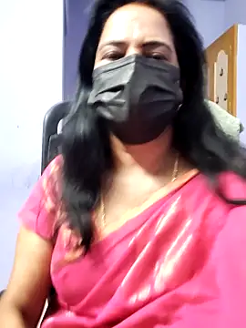 Snapshot of mallu-lover chatting on 10.01.25 mallu-lover online show from 10.01.25