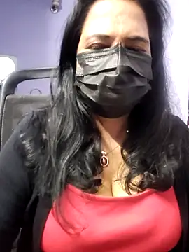 Snapshot of mallu-lover chatting on 10.17.25 mallu-lover online show from 10.17.25