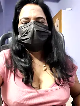 Snapshot of mallu-lover chatting on 10.24.25 mallu-lover online show from 10.24.25