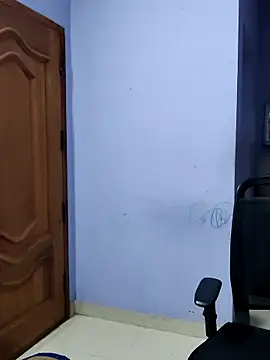 Snapshot of mallu-lover chatting on 11.04.25 mallu-lover online show from 11.04.25