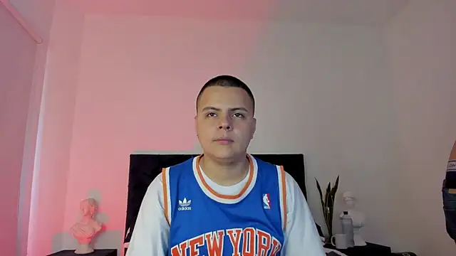 NoahLux online show from 09.18.25