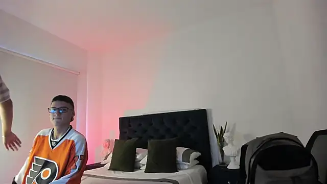 NoahLux online show from 09.30.25