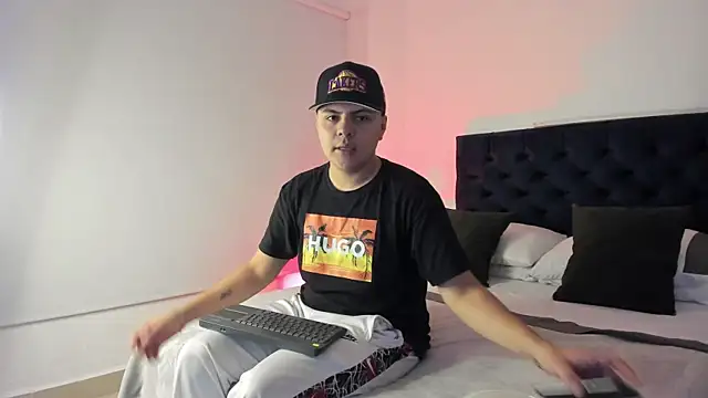 NoahLux online show from 10.01.25