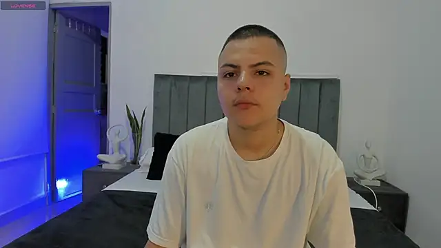 NoahLux online show from 10.17.25