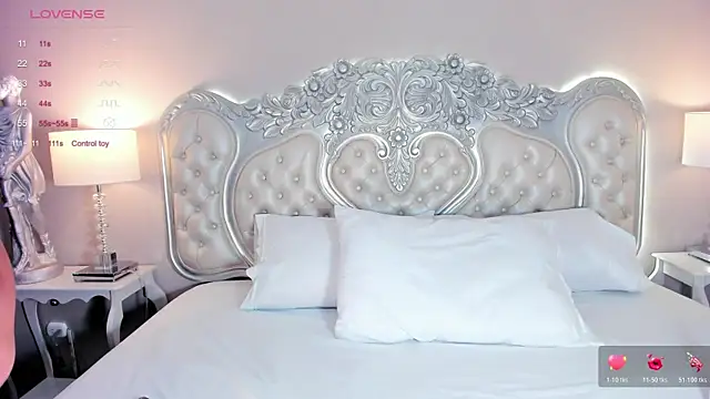 Sara Kartierr online show from 10.21.25