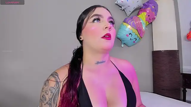 Snapshot of melody_blossom_ chatting on 11.09.25 melody blossom online show from 11.09.25