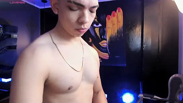 Snapshot of Eryonbradley chatting on 10.22.25 Eryonbradley online show from 10.22.25