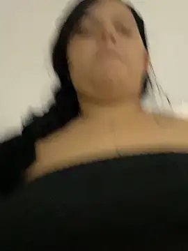 Snapshot of Isaval100 chatting on 11.13.25 Isaval100 online show from 11.13.25