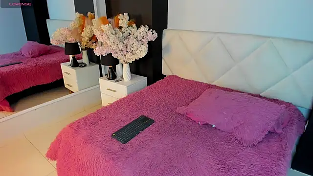 veronica hill  online show from 01.06.26