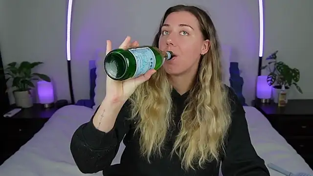 louiseberkeley online show from 10.07.25