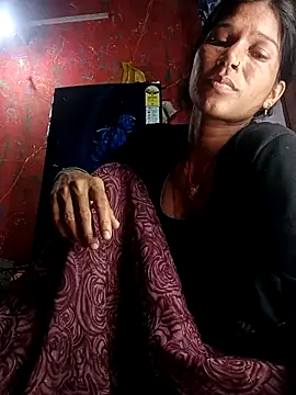 Snapshot of Sonam_pandeyji chatting on 09.08.25 Sonam pandeyji online show from 09.08.25