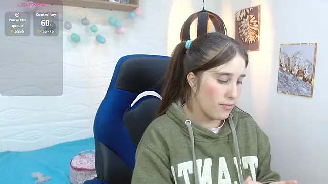 karlarousex online show from 10.21.25