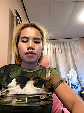 Snapshot of Kath_C chatting on 10.14.25 Kath C online show from 10.14.25