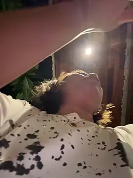 Snapshot of Kath_C chatting on 10.30.25 Kath C online show from 10.30.25