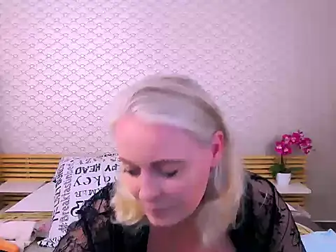 Snapshot of Anais_Janson chatting on 06.04.26 Anais Janson online show from 06.04.26